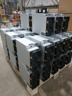 new Antminer S19 XP 141 ASIC BTC Bitcoin Miner  €3500 FREE DELIVERY